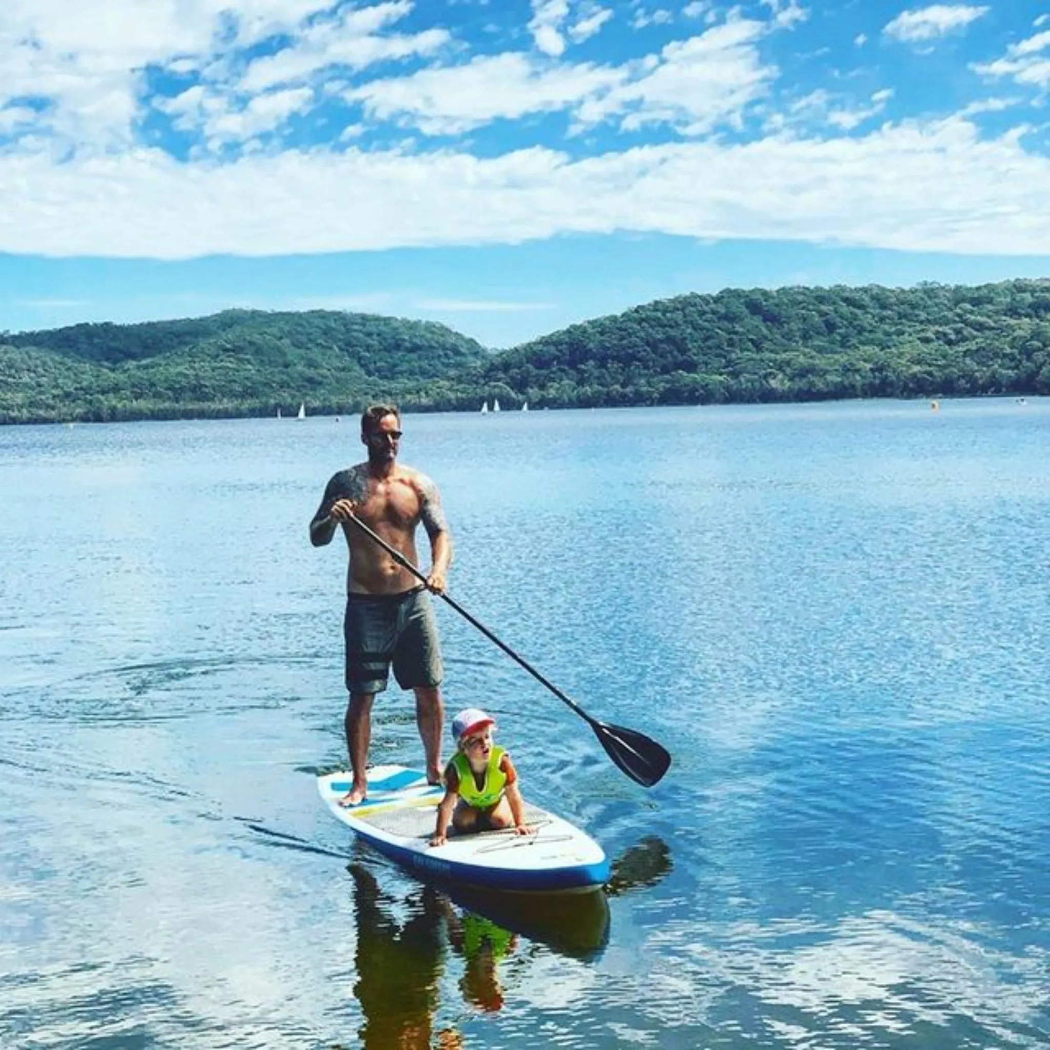 10'6" Explore - Inflatable Stand Up Paddle Board Package