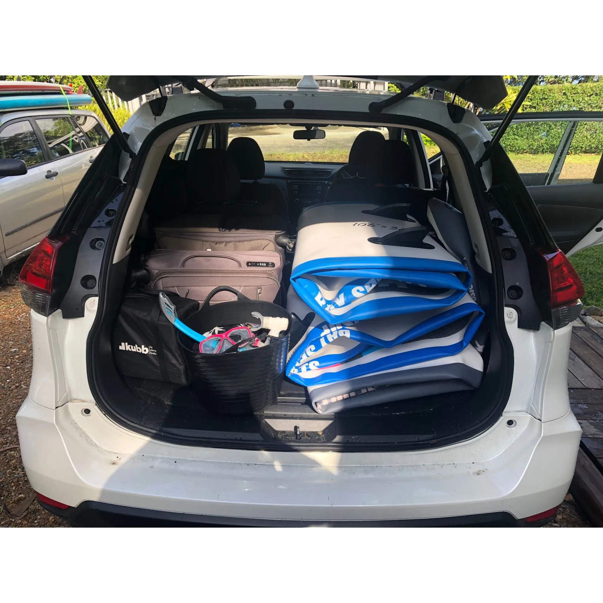 10'6" Explore - Inflatable Stand Up Paddle Board Package