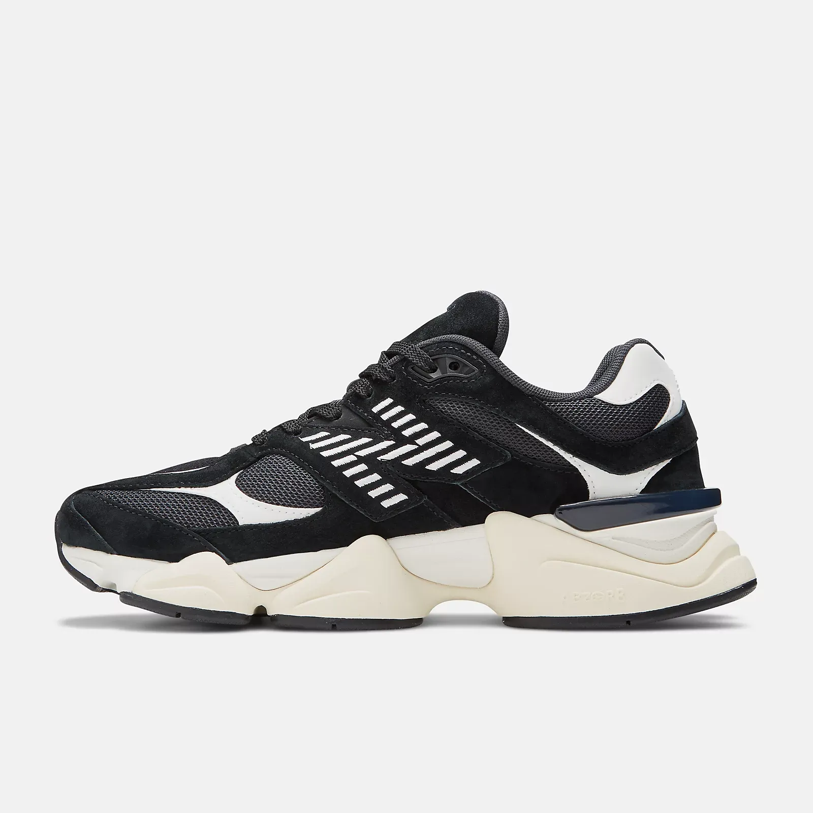 9060 | Black/Black/White