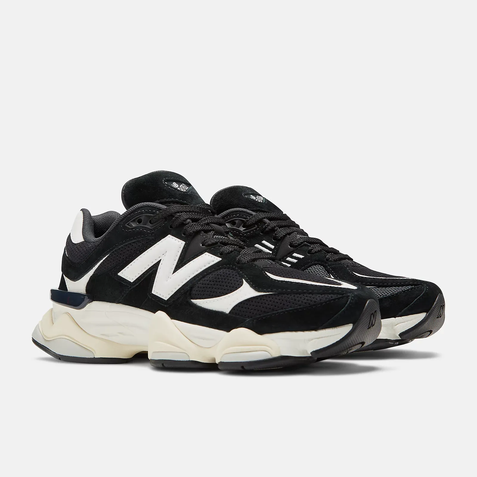 9060 | Black/Black/White