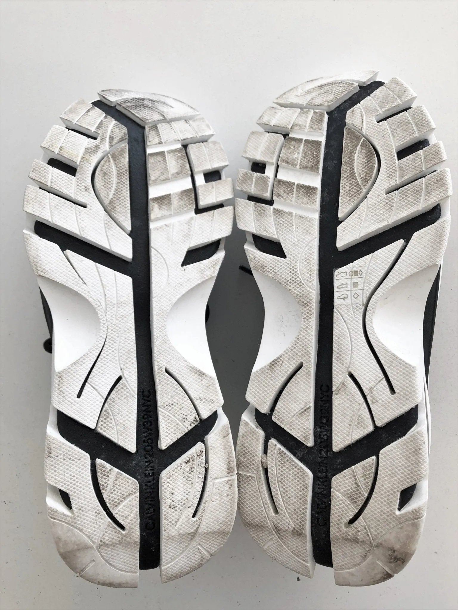 Calvin Klein 205W39NYC Carla Sneakers Black & White Suede & Leather Size 7