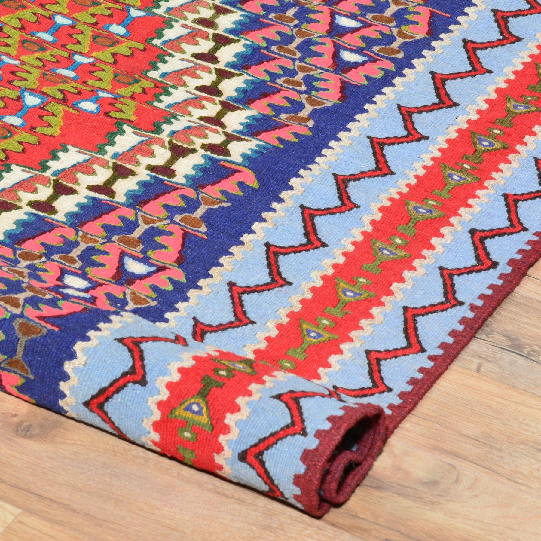 Hand-Woven Persian Sennah Kilim Village Rug 100% Wool (Size 3.9 X 5.1) Cwral-3123