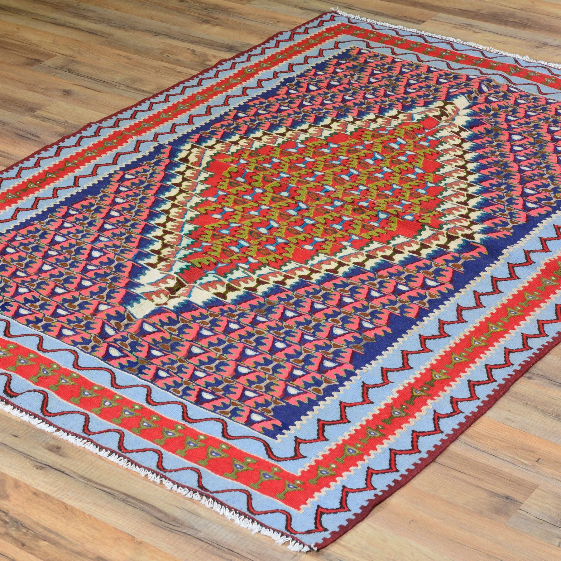 Hand-Woven Persian Sennah Kilim Village Rug 100% Wool (Size 3.9 X 5.1) Cwral-3123