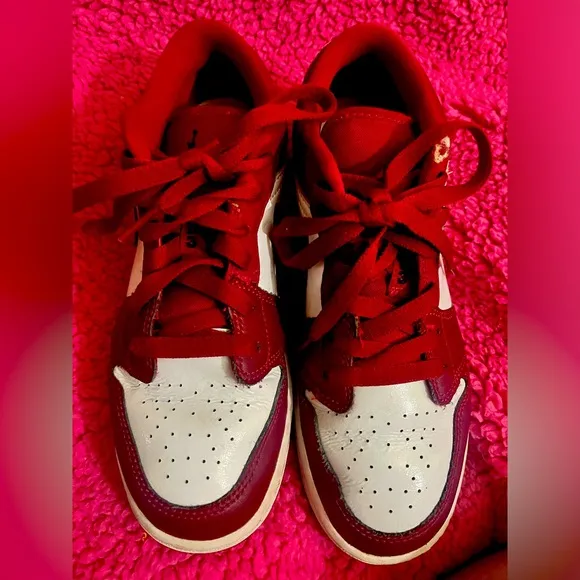 Jordan 1’s Size 4.5 youth or 6 women’s