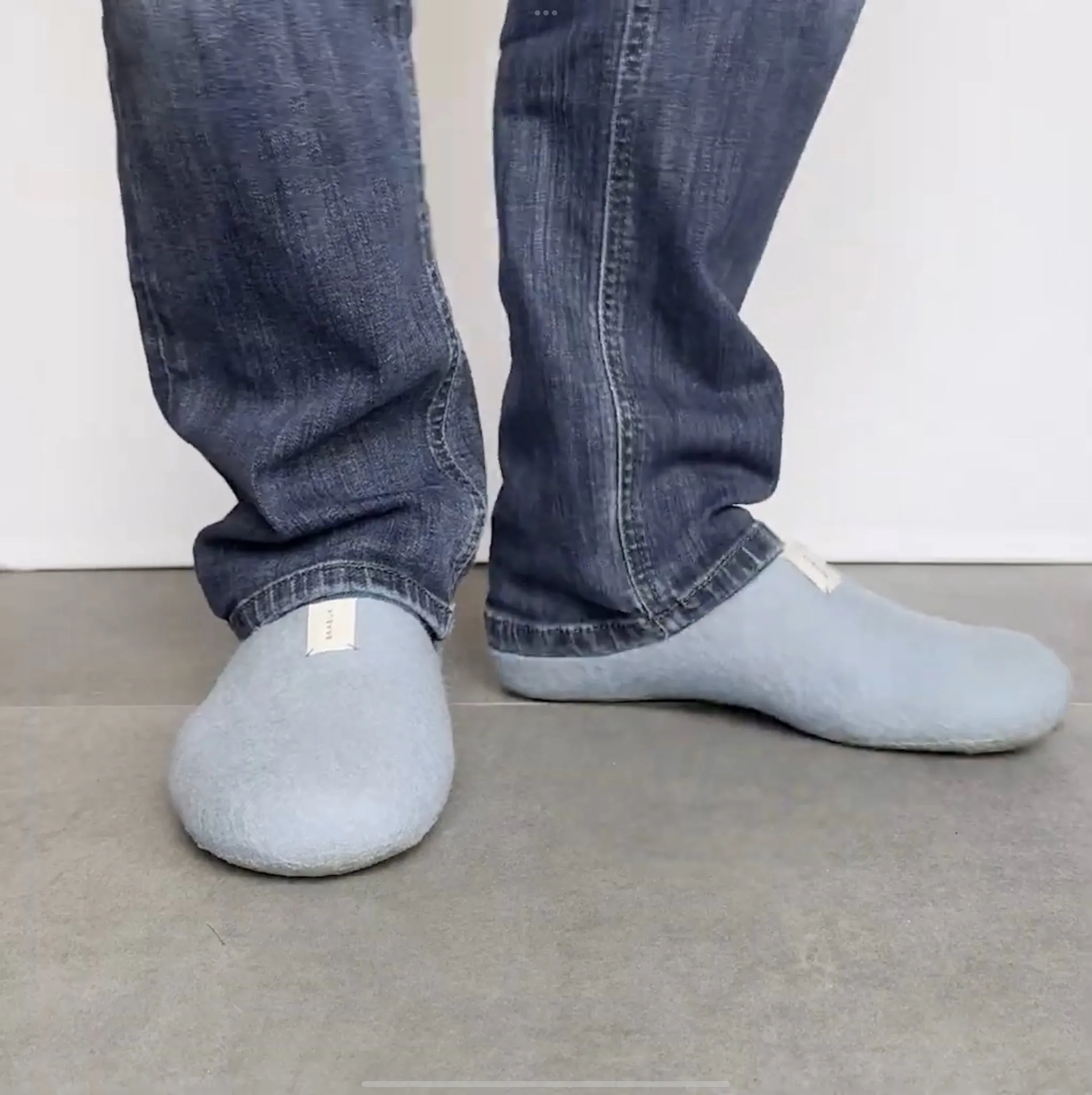 Kanga Slippers - Light Blue
