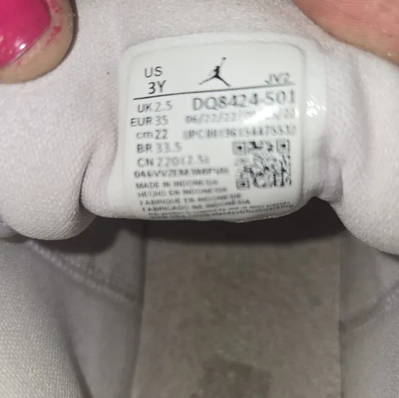 Nike Air Jordan 1 &quot;Barely Grape&quot; sneakers