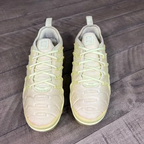 Nike Air Vapormax Plus Volt Sneakers Sz 7