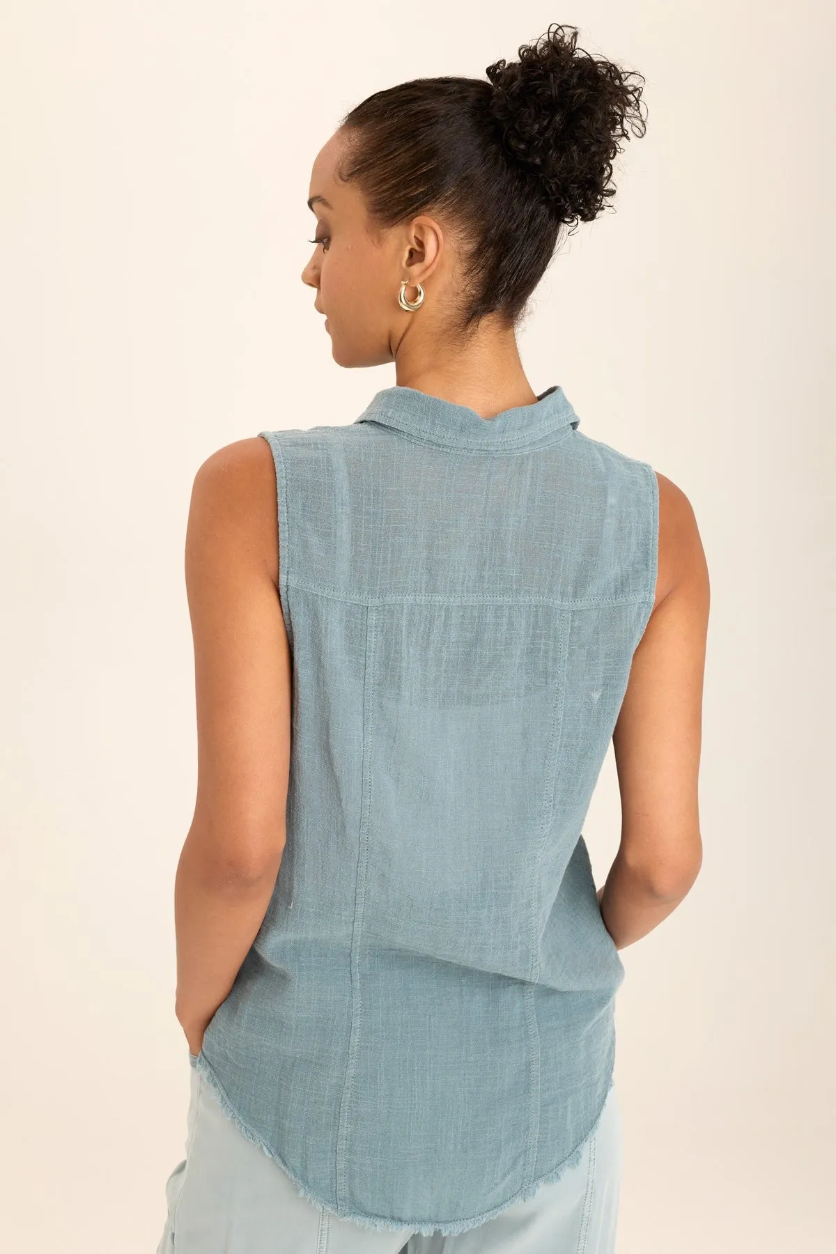 Otto Sleeveless Gauze Button-Up