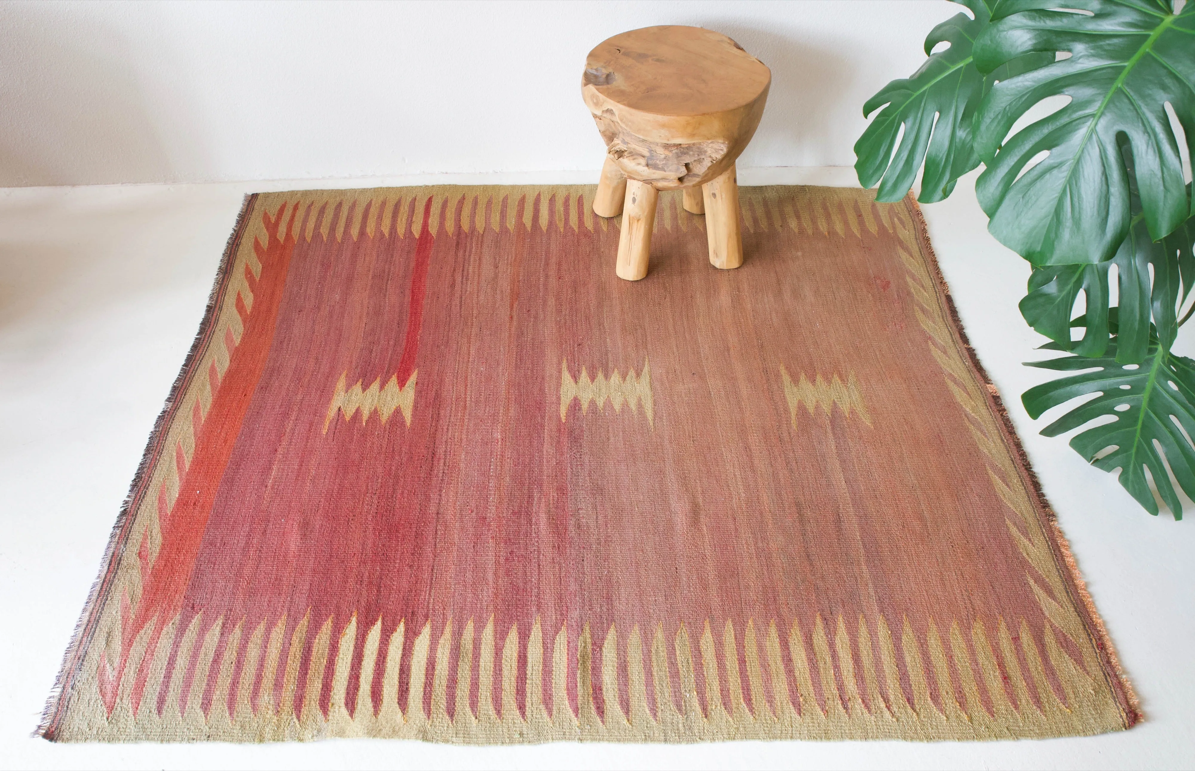 Semi-Antique  Bodrum Bos Kilim Rug 4'5"x5'