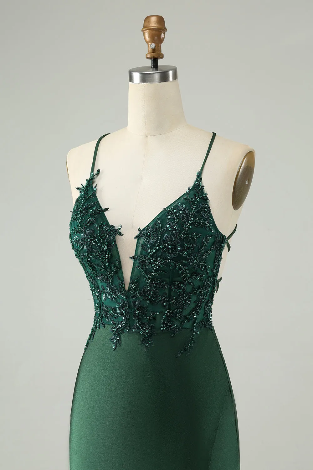 Stylish Dark Green Bodycon V Neck Short Homecoming Dress with Beading