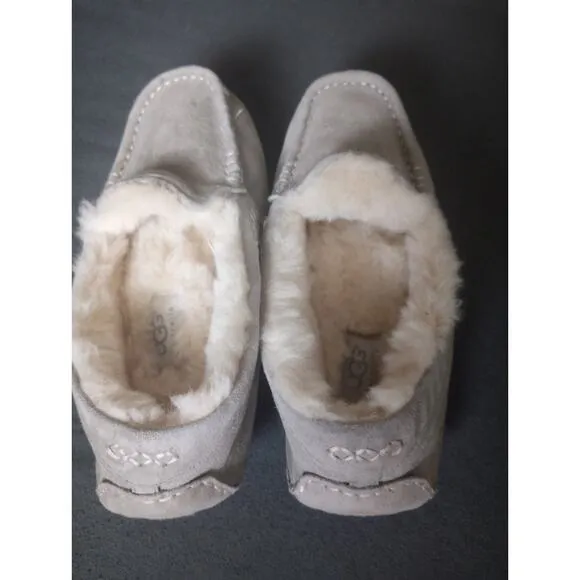 UGG Ansley Women's Slippers US Size 7 - Light Grey