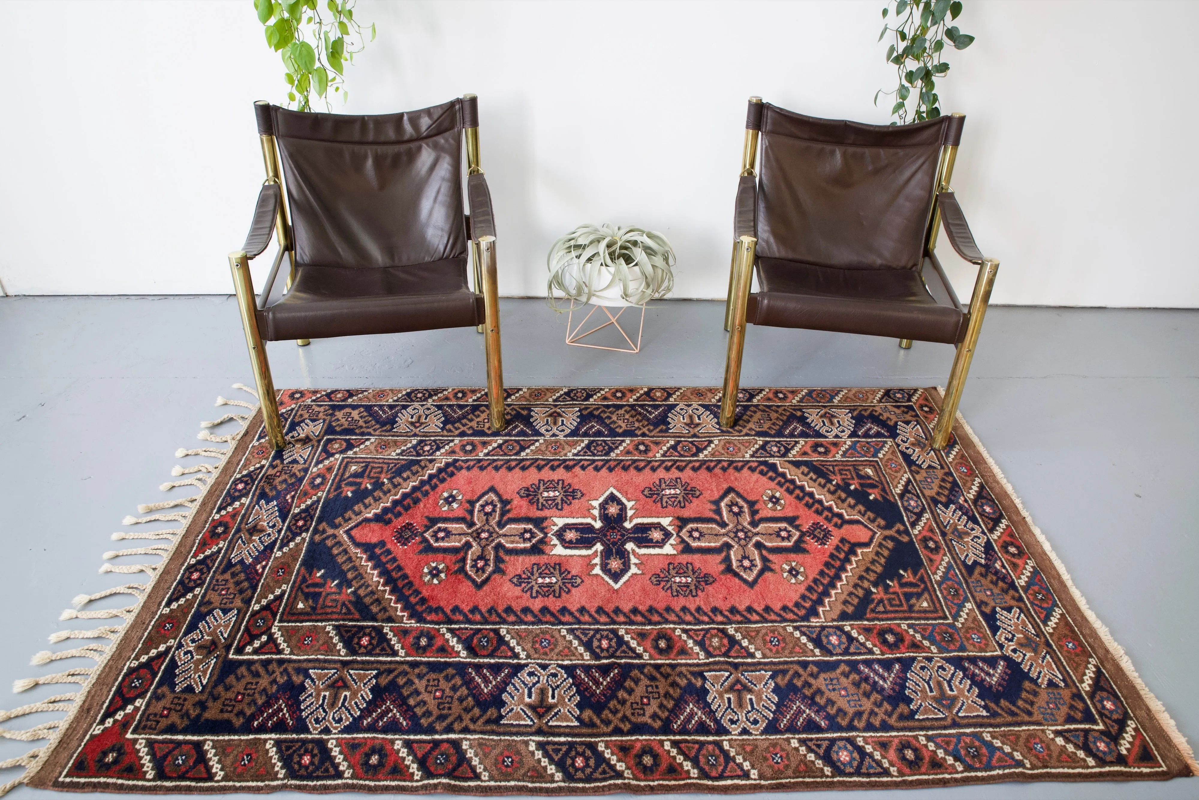 Vintage Turkish Dosemealti Rug 4'2" x 6'10"