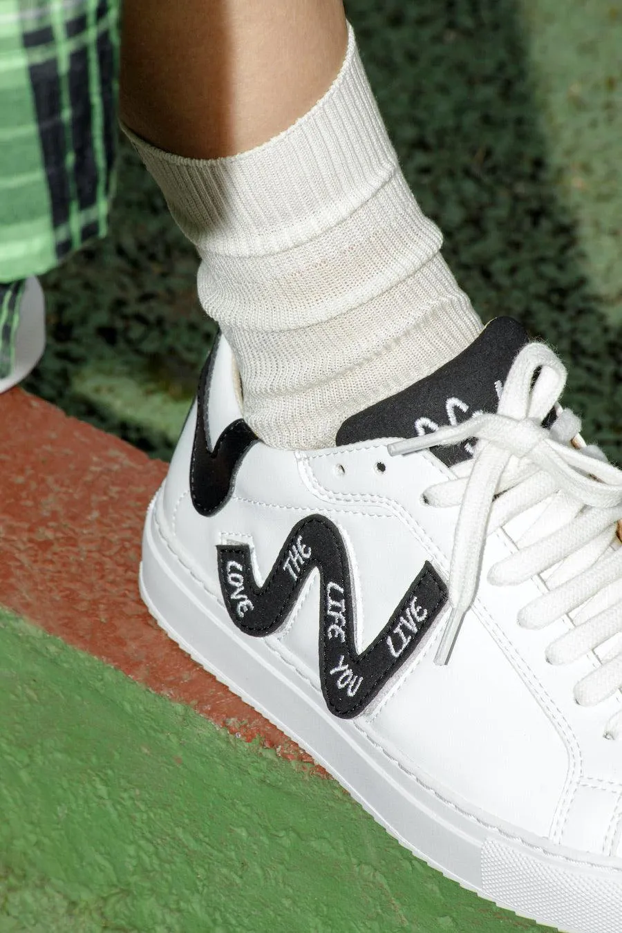 Wild Walker Vegan Suede Straps | Black