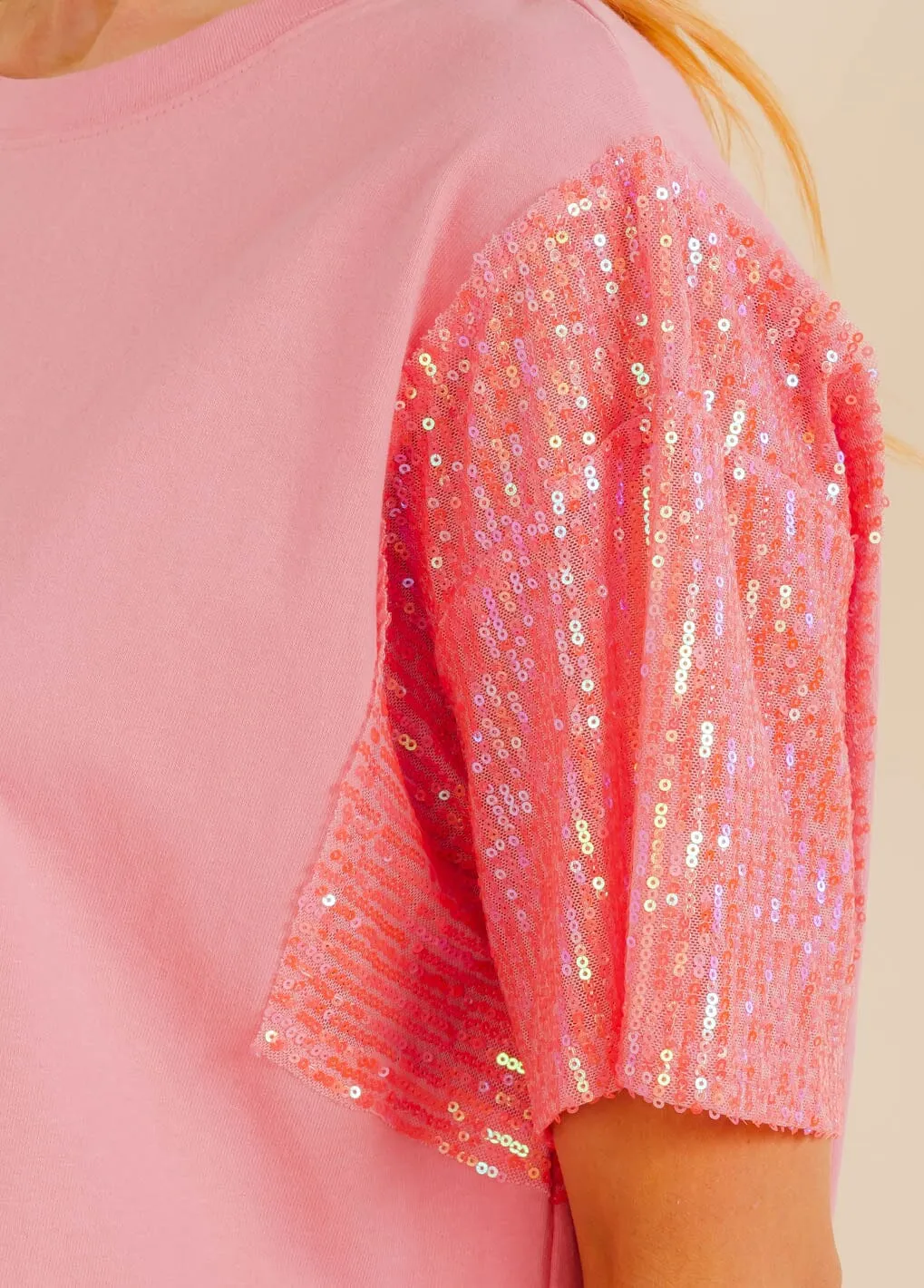 WOMEN'S SHORT SEQUINS SLEEVE HIGH-LOW TOP