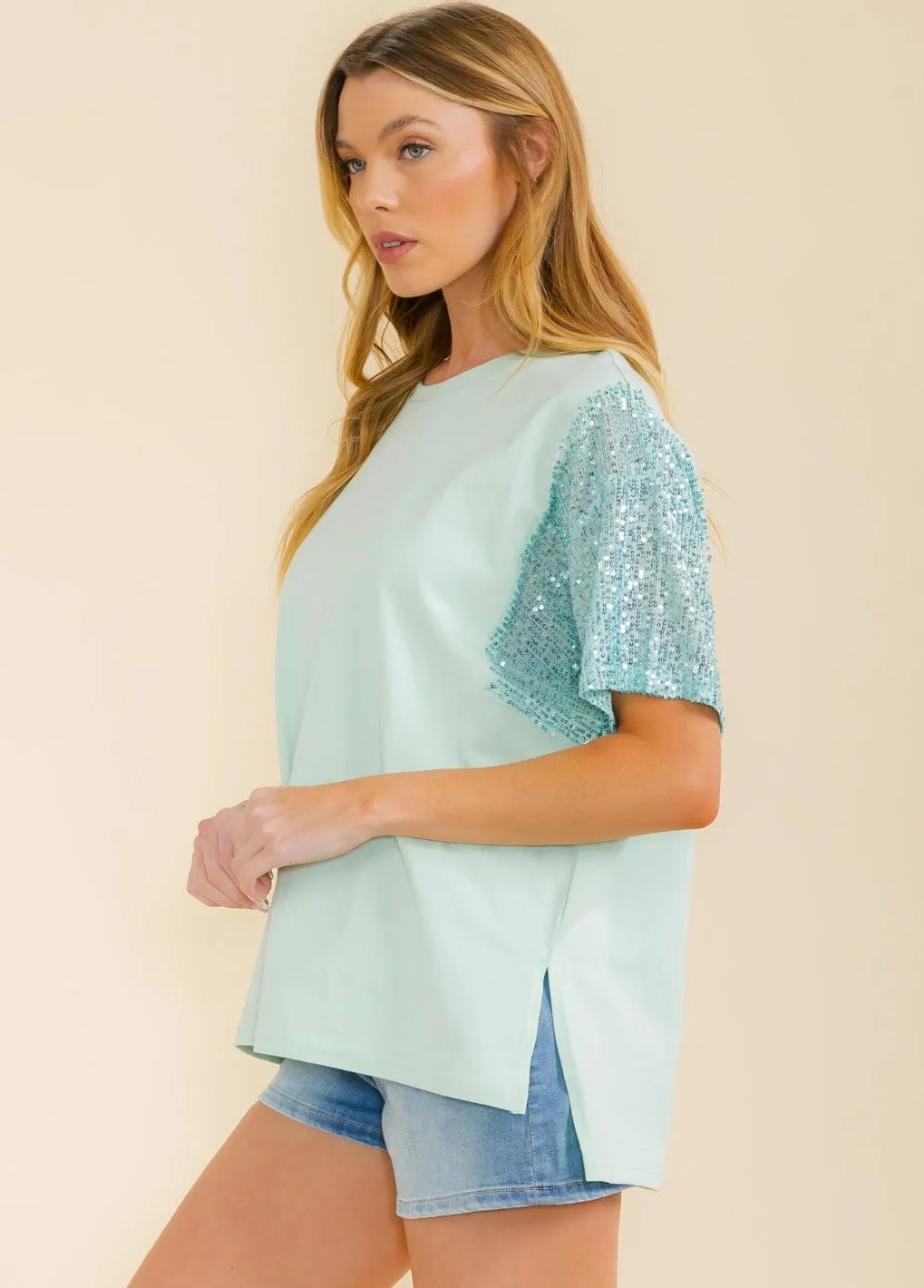 WOMEN'S SHORT SEQUINS SLEEVE HIGH-LOW TOP